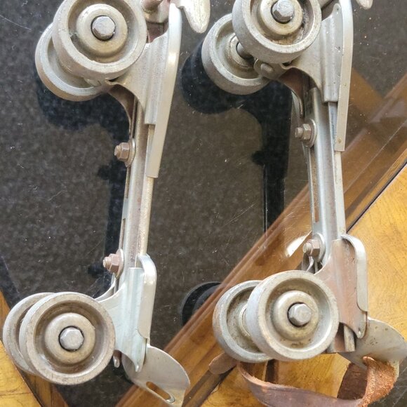 Vintage Kingston Deluxe Roller Skates - Picture 4 of 4